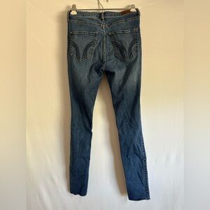 Hollister Super-Skinny High-Rise Jeans 3R